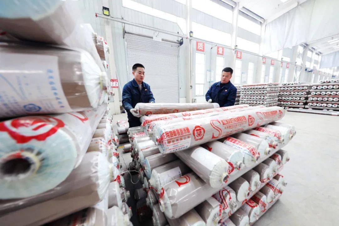 新春走基层｜A股公司春节不打烊，抓订单、忙生产、拼交付……