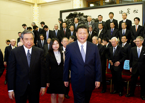 何颖总领事会见新中贸易协会主席江浩然一行