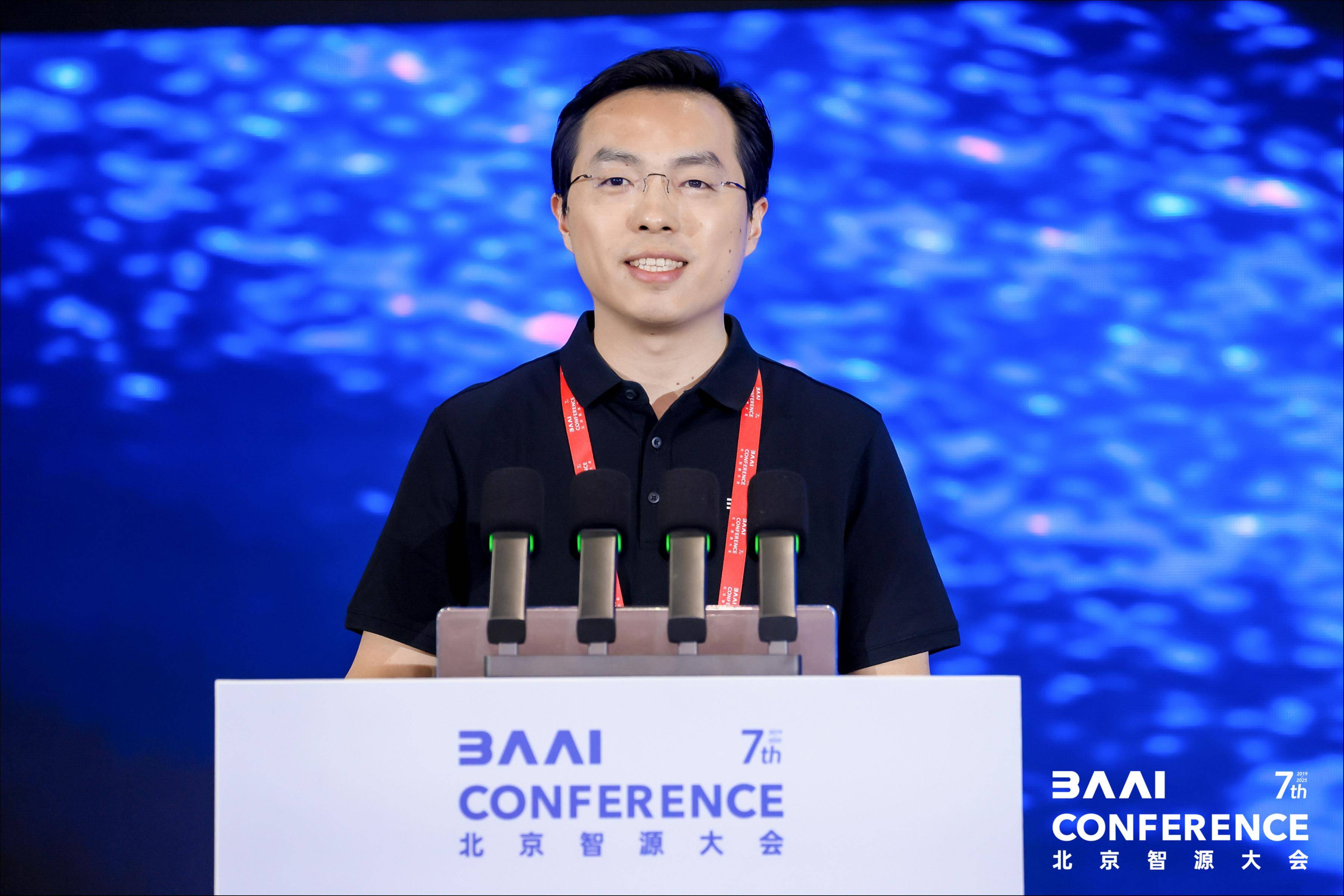 智源研究院发布“悟界”系列大模型 多模态架构突破数字物理边界