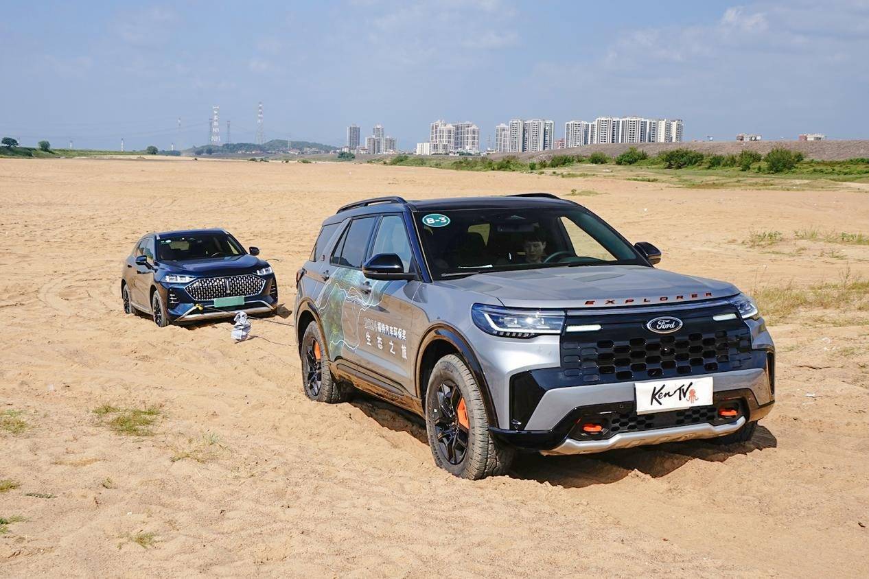 福特探险者穿越版继续“硬派”突围战