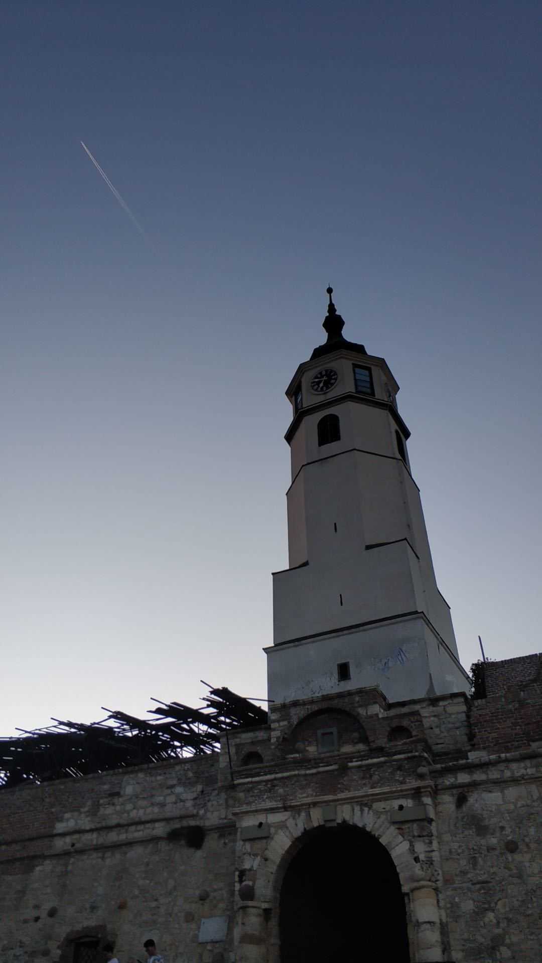 波黑今年前4个月外贸逆差超40亿马克