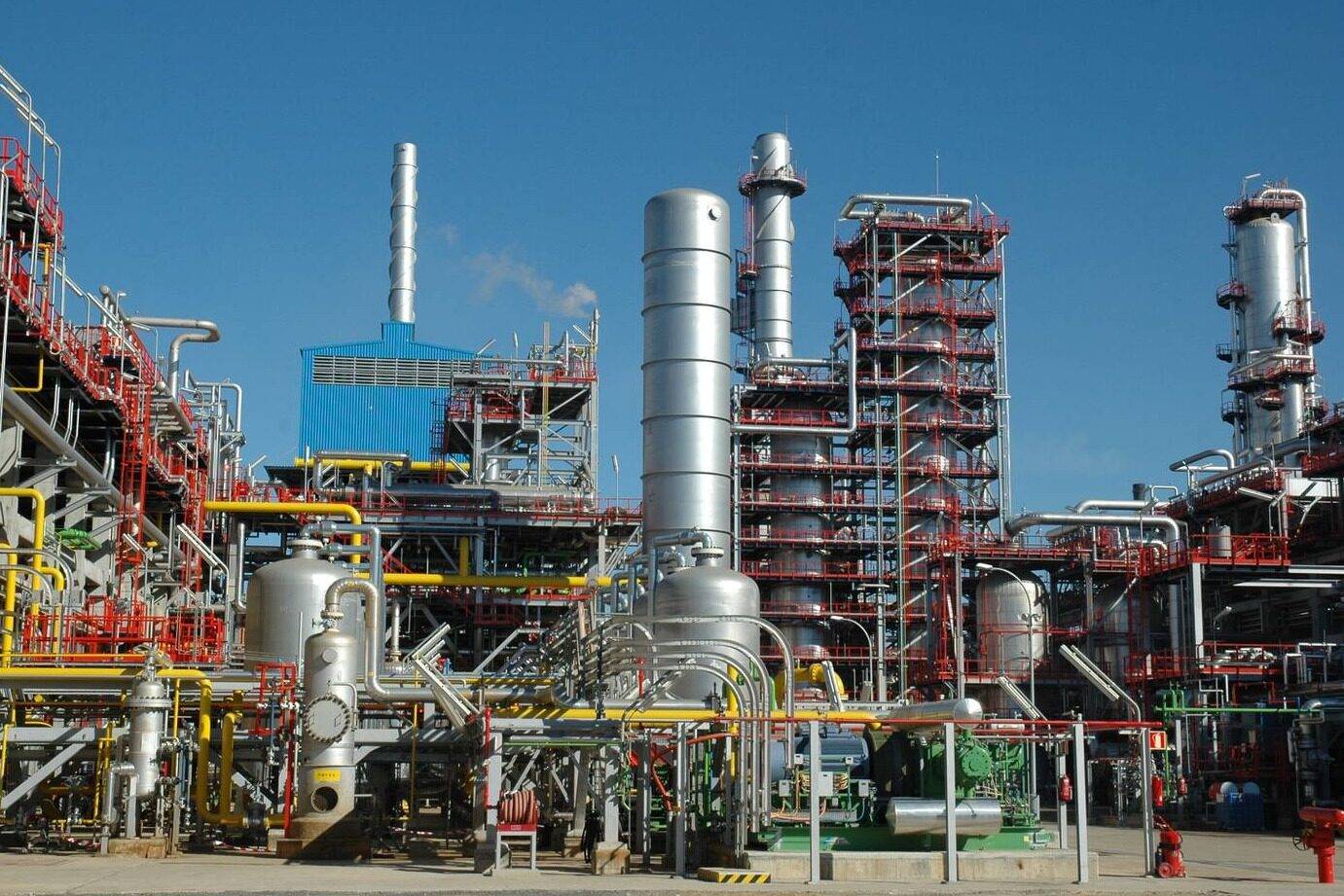 越马新签署可再生能源电力出口合作协议