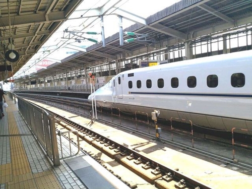 越南政府与美国3M集团就北南高铁和可持续交通交换意见