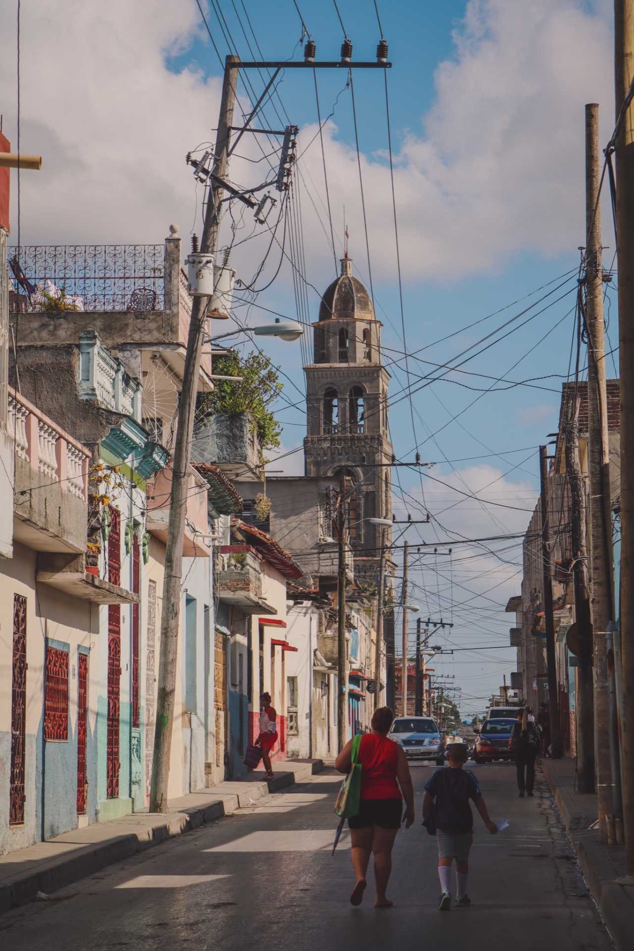 古巴卡马圭省新光伏能园区落成