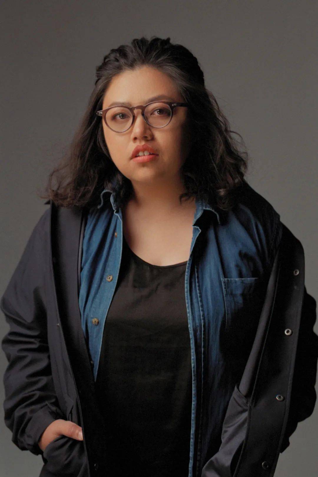 静水深流见时代：纪录片导演周浩新作《工厂》展映