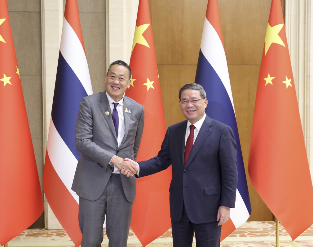 李强同加拿大总理卡尼通电话