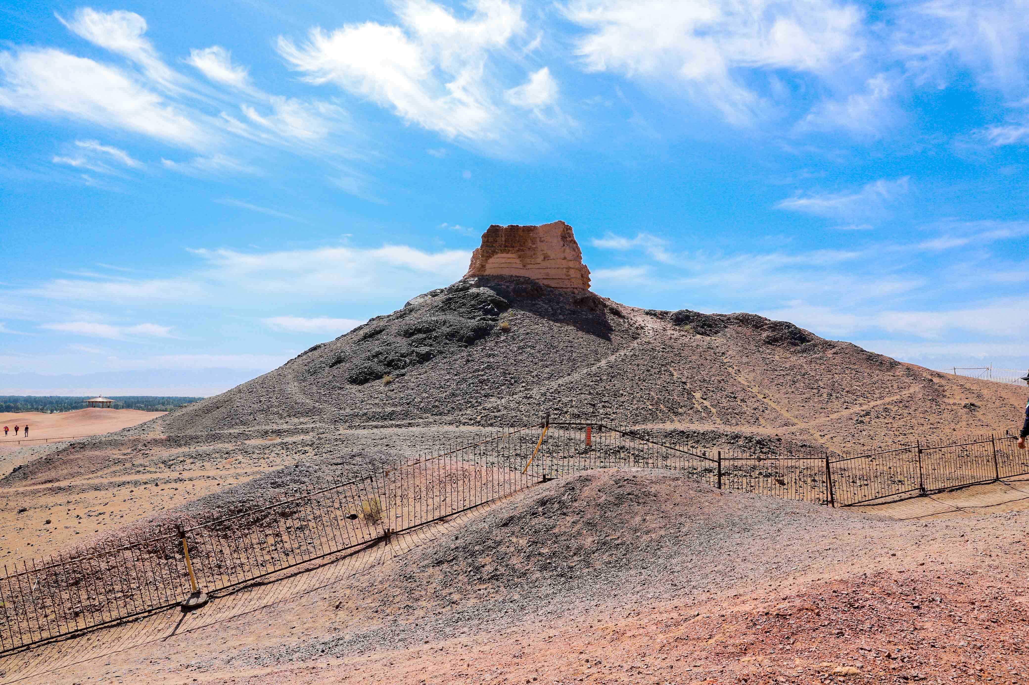 阳关和玉门关：明月几回照汉家丨从长安到敦煌（5）