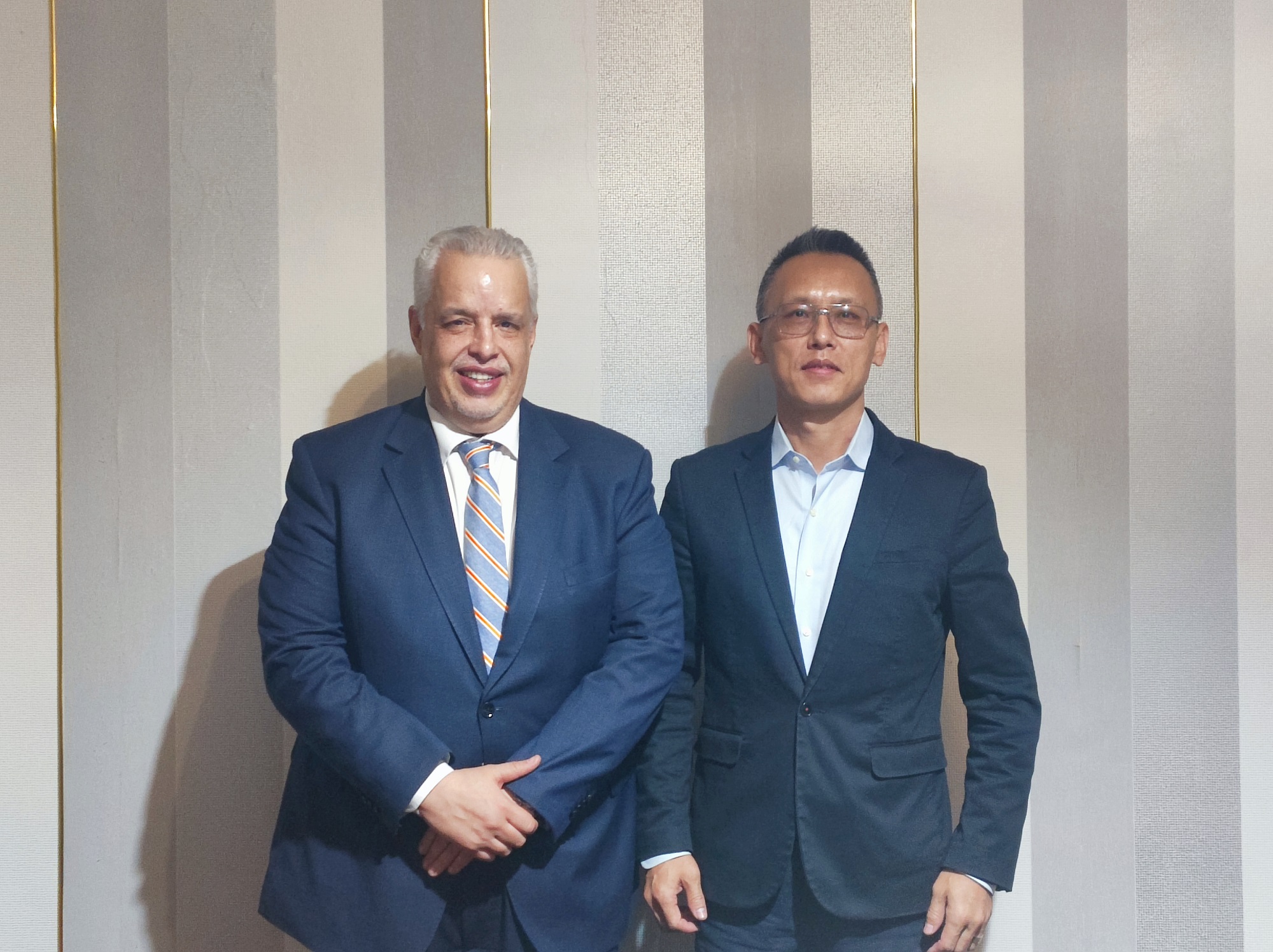 驻非盟使团参加当地“外交官世界杯”足球锦标赛