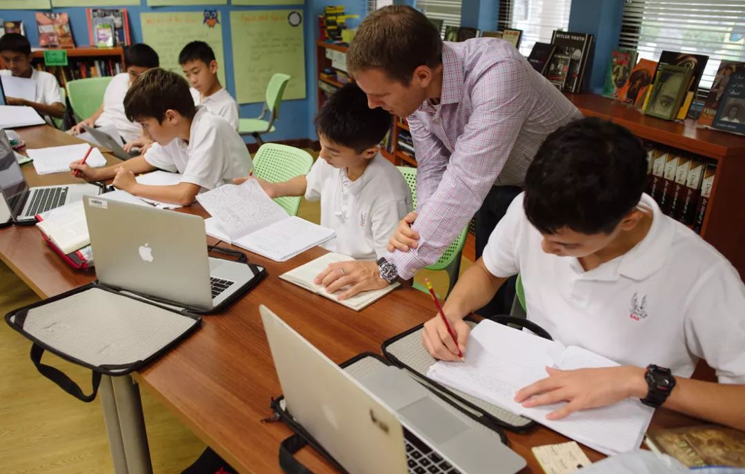 王光彦会见新加坡教育部常任秘书林宛蓉