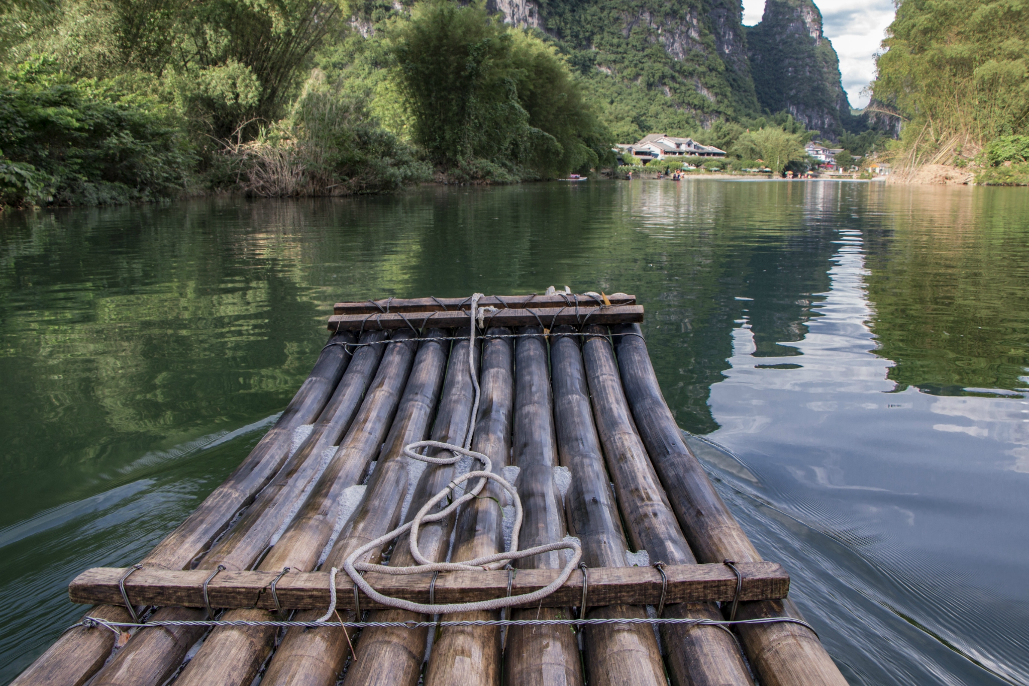 桂林旅游等成立新公司 含蓄电池租赁业务