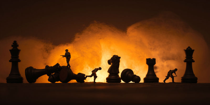 伟伟道来｜ 美国钻地弹炸开了战争之门，还是炸开了谈判大门？