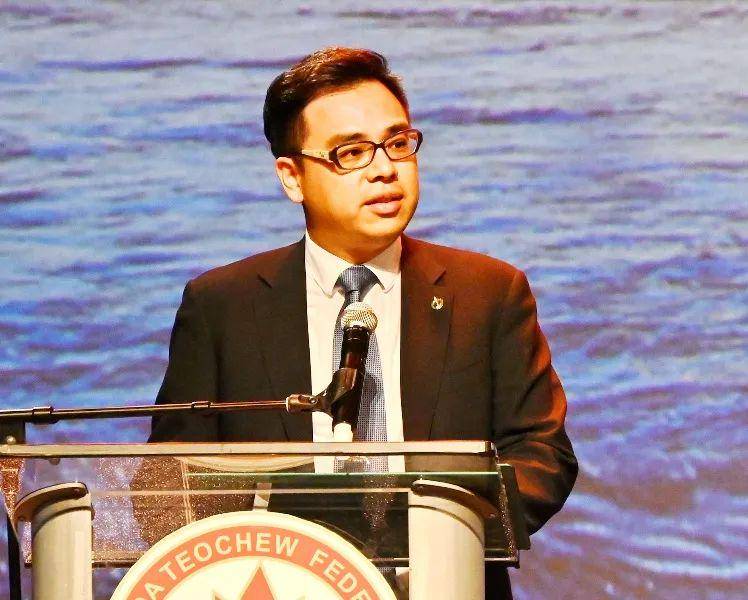 杨舒总领事出席加拿大中华总商会庆祝中加建交55周年暨商会成立30周年晚宴