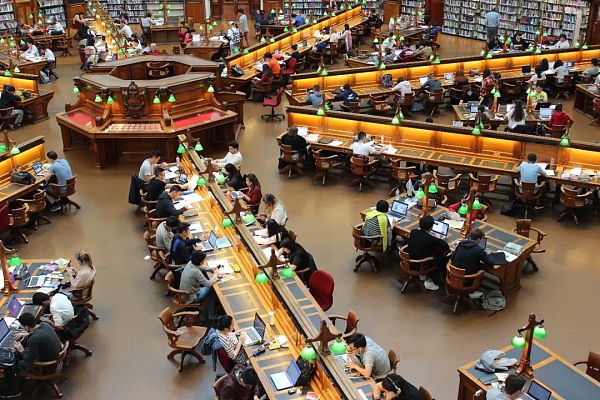对谈清华大学刘嘉：AGI是人类的致命错误，还是希望？