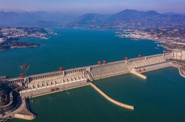 长江电力：上半年公司境内所属六座梯级电站总发电量约1266.56亿千瓦时 同比增长5.01%