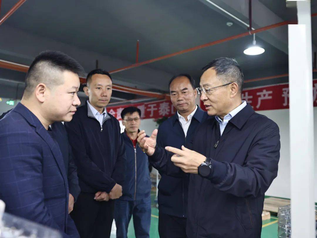 国家发改委主任郑栅洁赴河北雄安新区、石家庄等地调研并主持召开经济形势座谈会