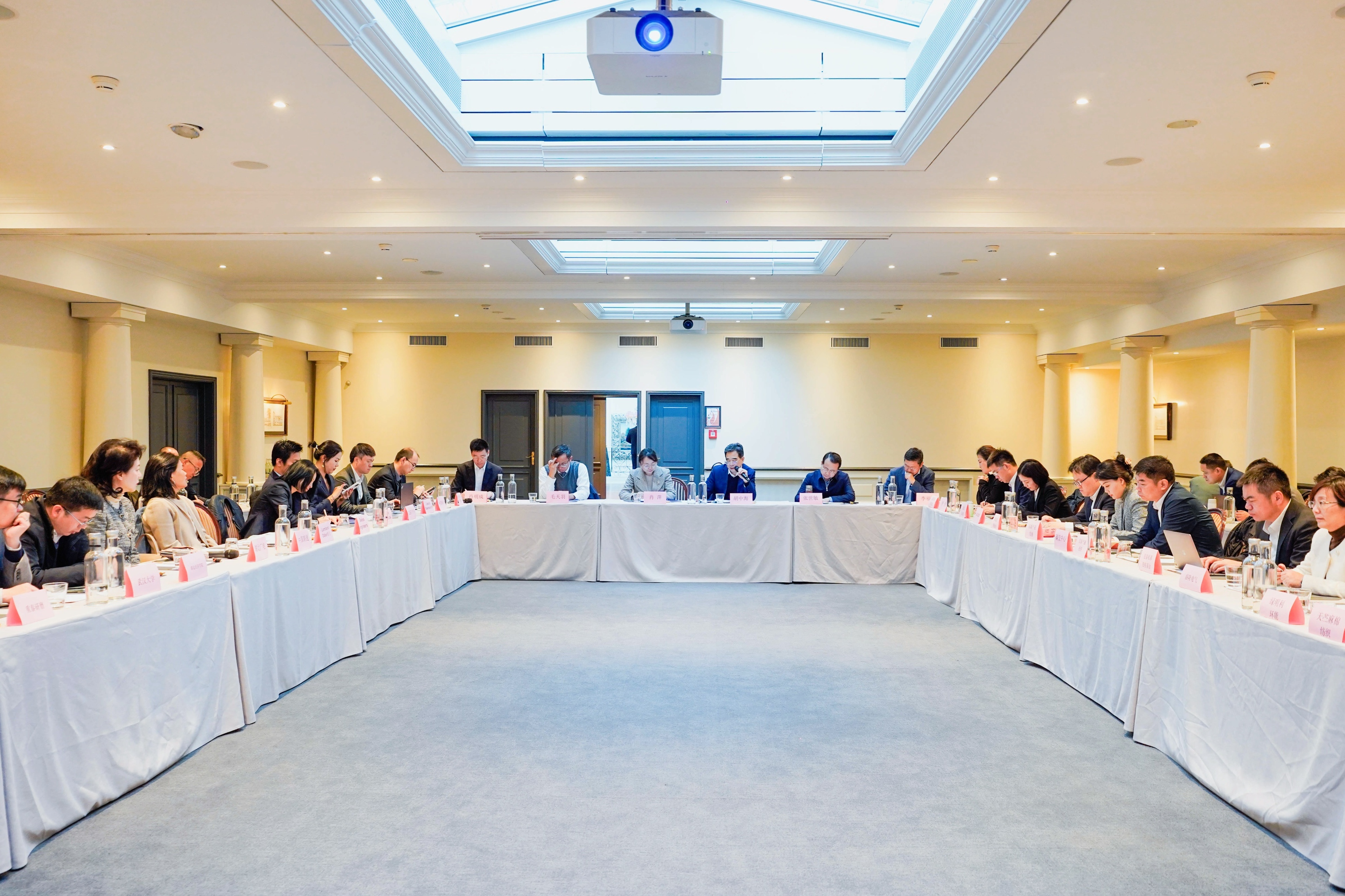 吕瑞浩公参陪同商务部世贸司团组参访非盟总部