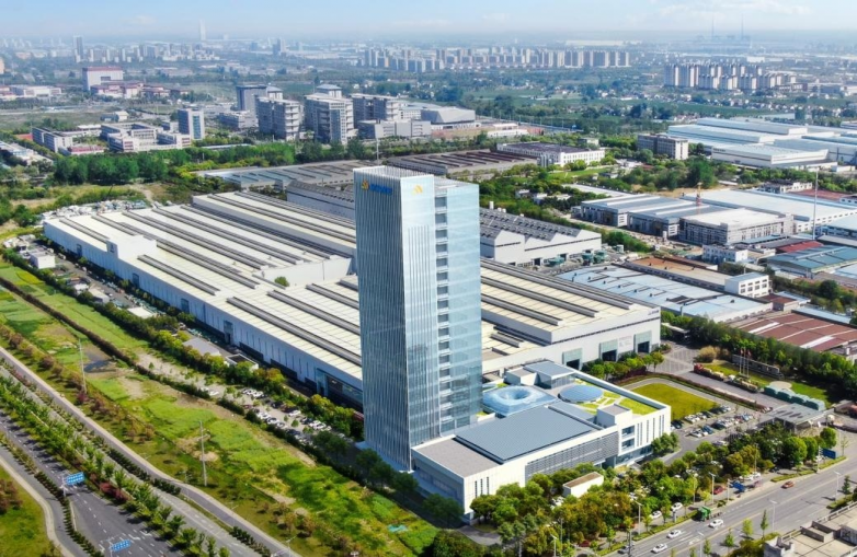 兰剑智能“蜘蛛侠”链动全球