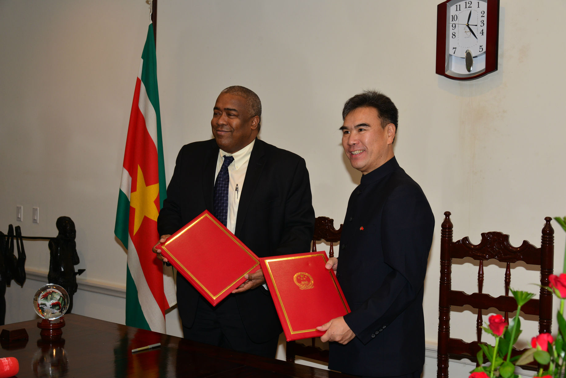 中国与安哥拉等7个非洲国家签署共同发展经济伙伴关系框架协定