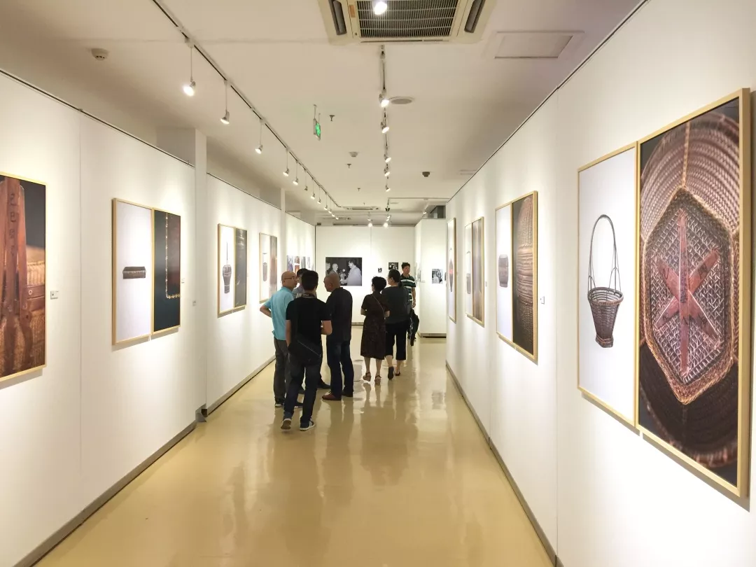 在展场 | 静寂之空：红砖肌理中编织存在与虚无