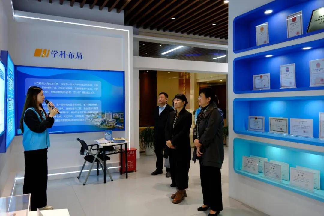 红海州州长视察工业区