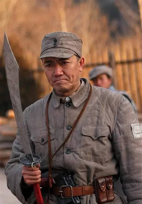 交易所亮剑“15倍股” 谁在炒作“小流通盘”上纬新材？