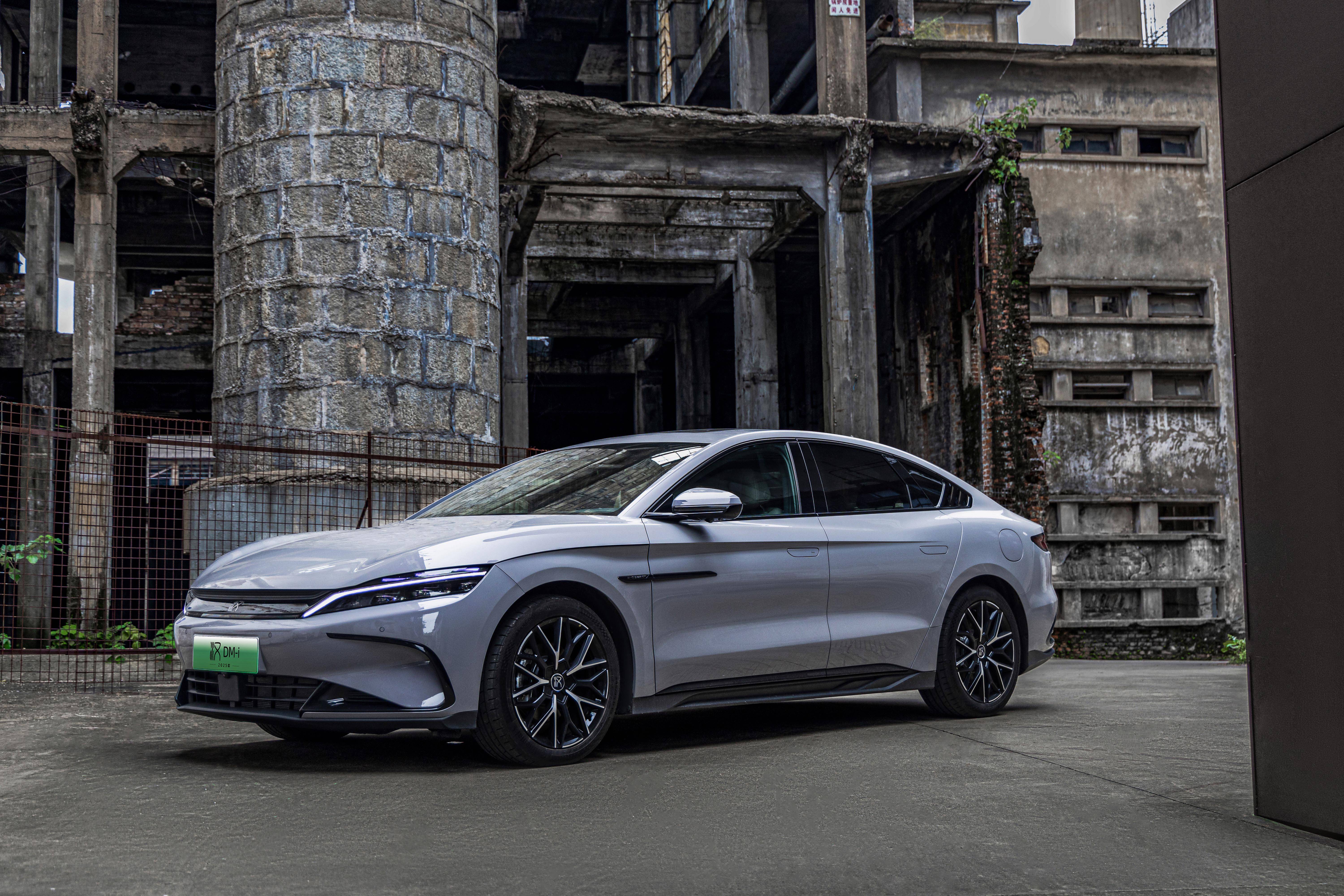 比亚迪第五代DM技术实现能效突破 亏电油耗降至2.6L