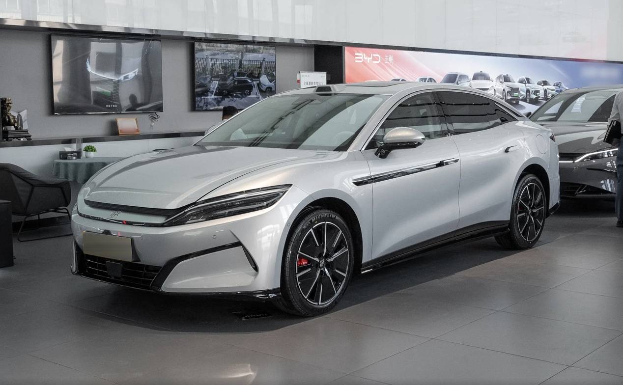 7月乘用车市:政策空档致增速放缓 纯电重夺新能源主导地位