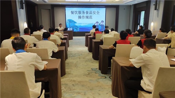 业绩转暖难掩合规硬伤，瑞贝卡遭立案调查，年内多次被监管亮“红牌”