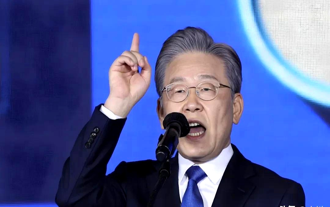 突发！韩国前第一夫人金建希被拘押