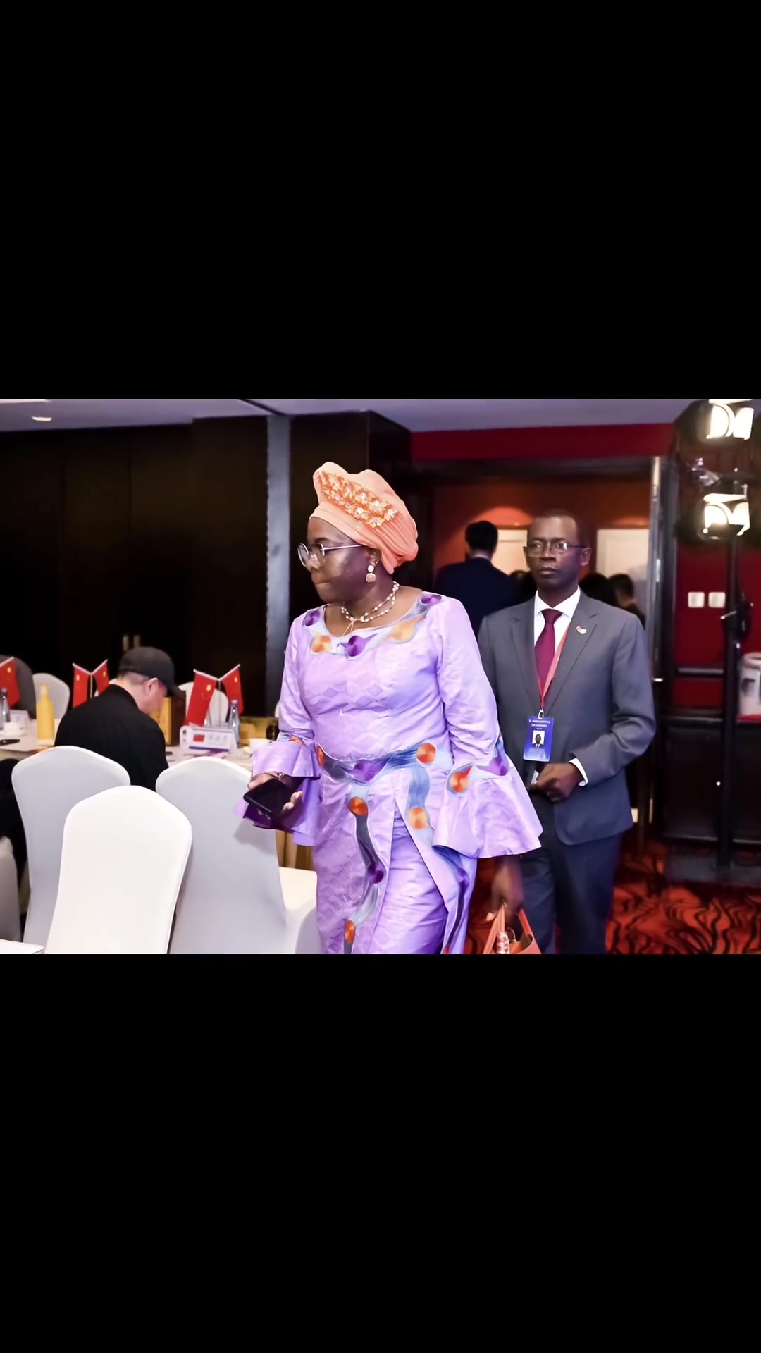 赵江平大使出席布隆迪首批输华咖啡豆发运仪式