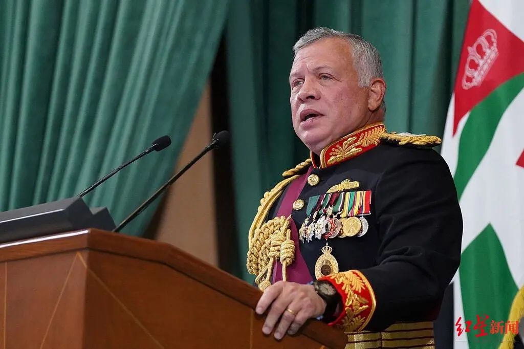 约旦国王批准加法尔・哈桑政府改组