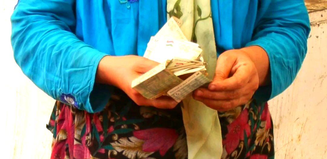 塔吉克斯坦平均月工资增长