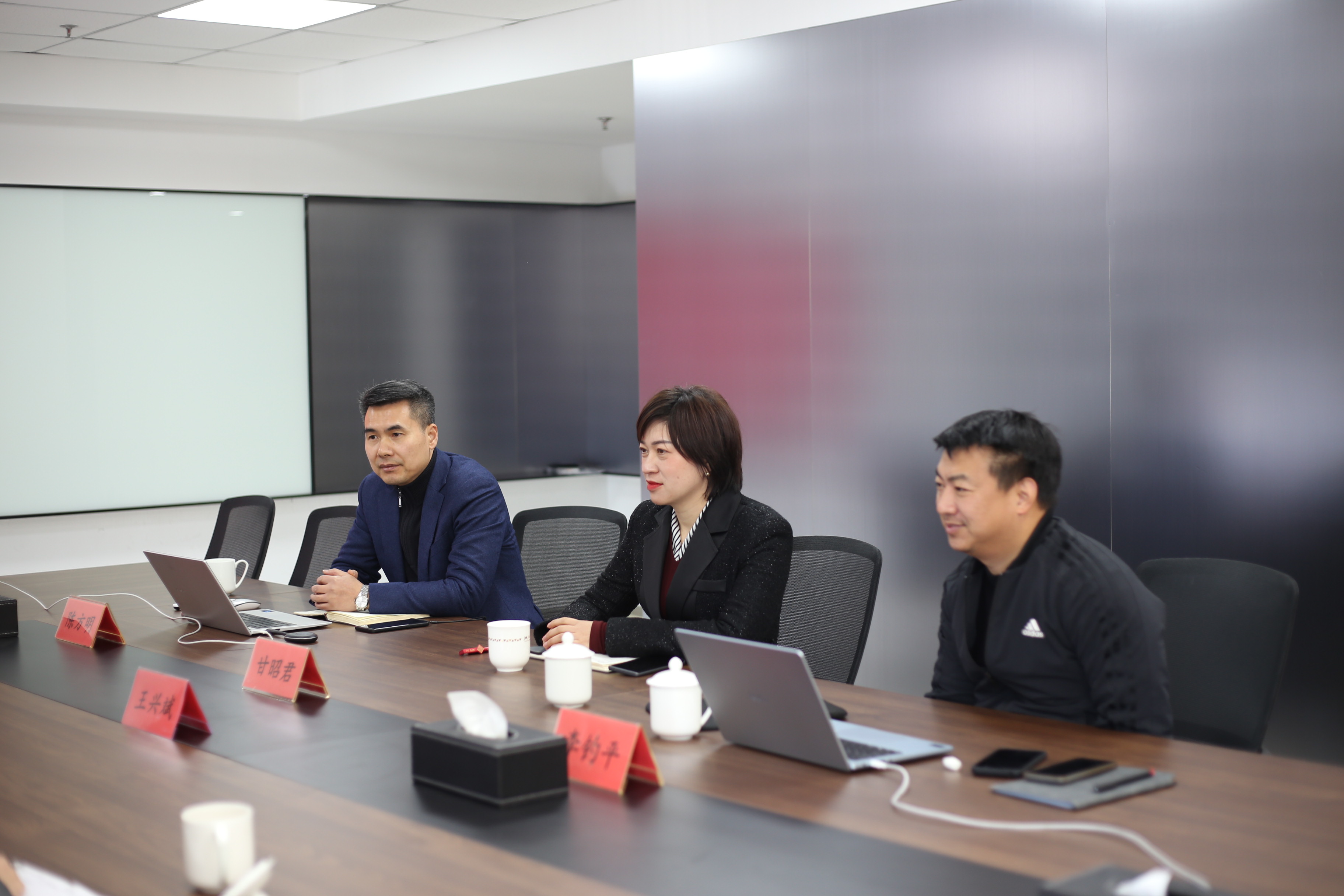 浦东新区领导会见西门子能源全球高级副总裁、大中华区总裁兼首席执行官姚振国