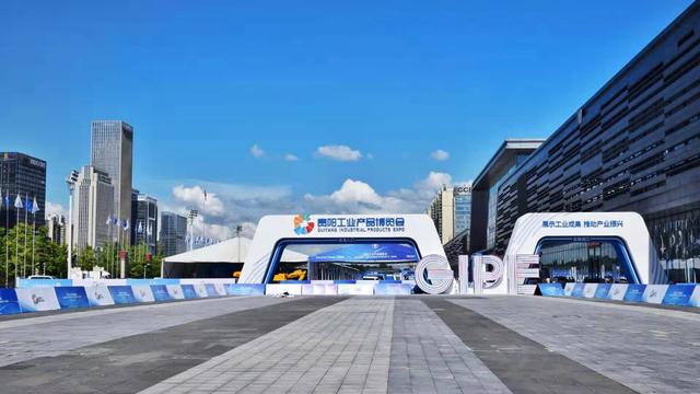 刘恺拜会塞浦路斯雇主与工业家联合会总干事