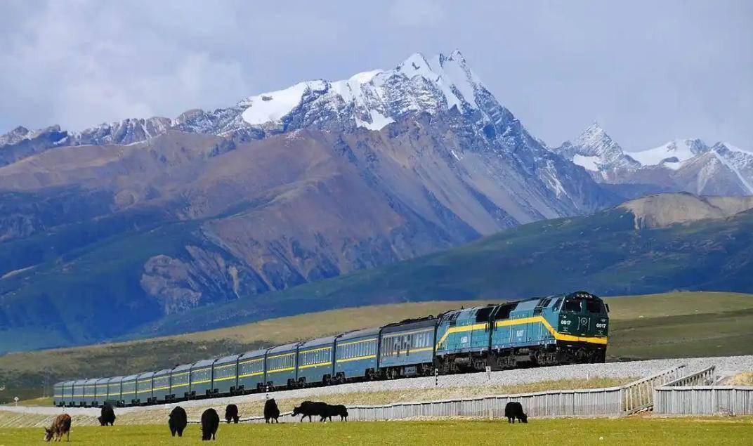 西部超级工程：新藏铁路投资约五千亿