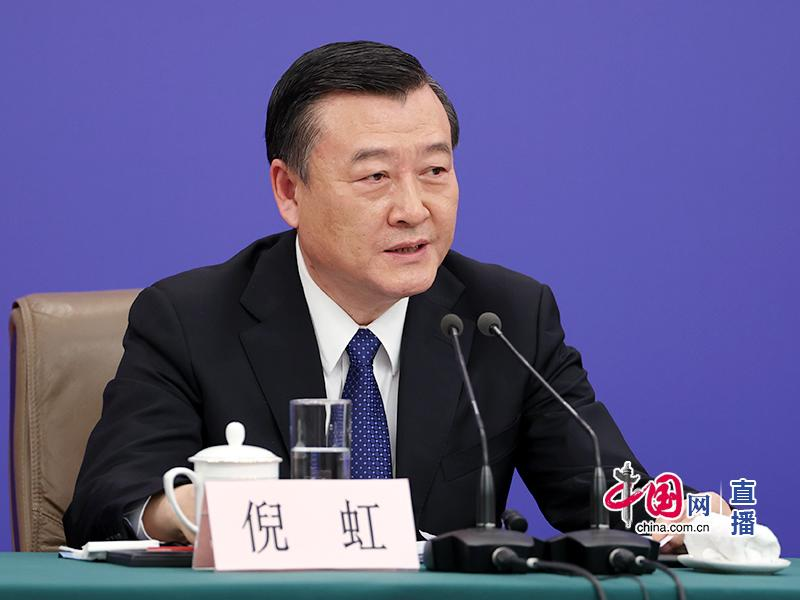 驻玻利维亚大使王亮会见玻公共工程、服务和住房部部长