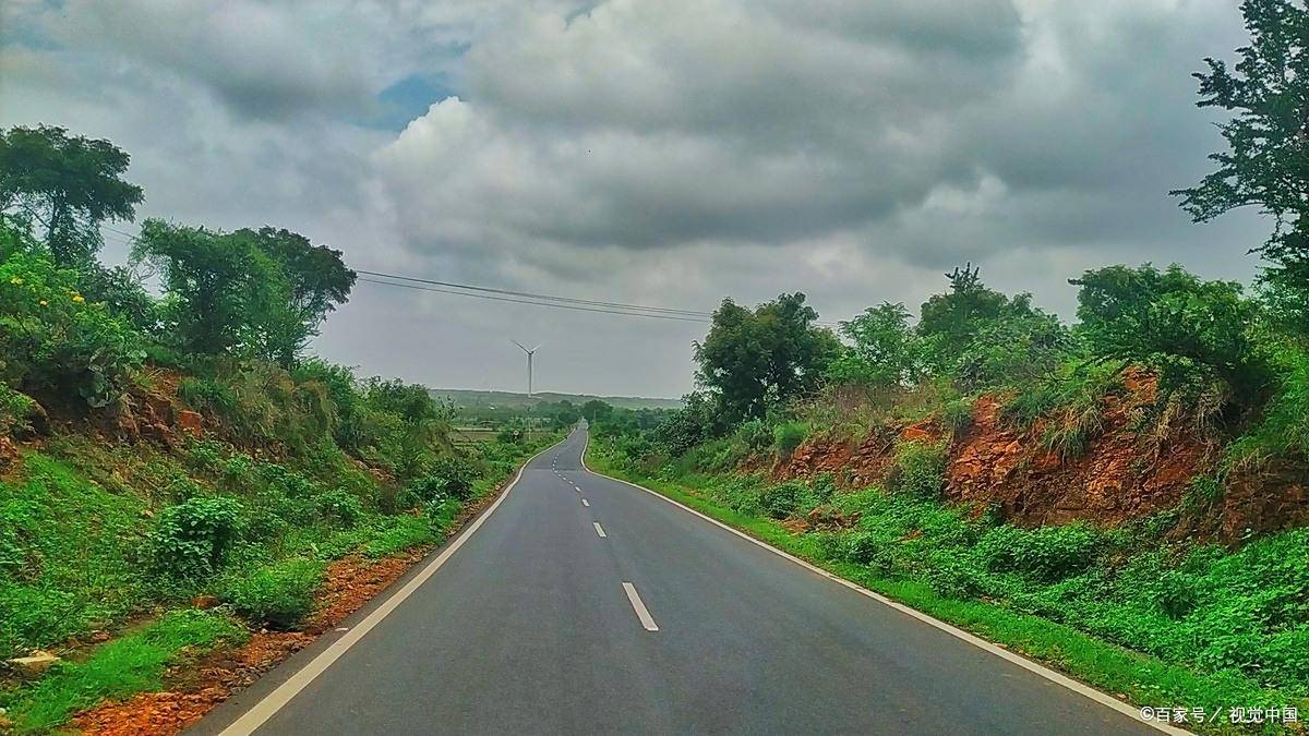 2027年我国将完成新改建农村公路30万公里