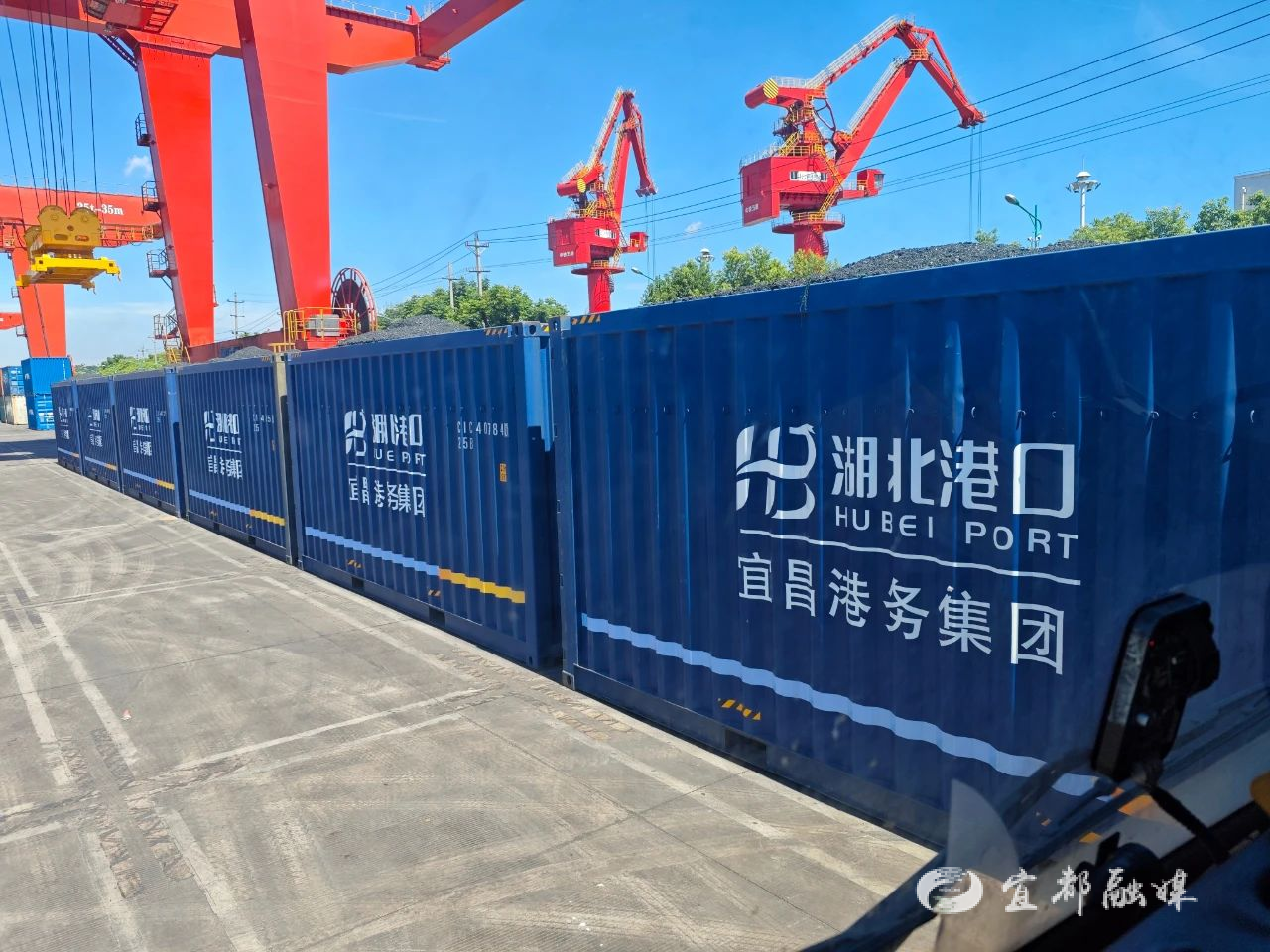 中铁集装箱公司加入中间走廊多式联运公司