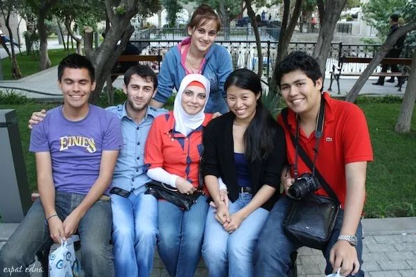 上半年巴库国际贸易海港转运量同比增长6.3%