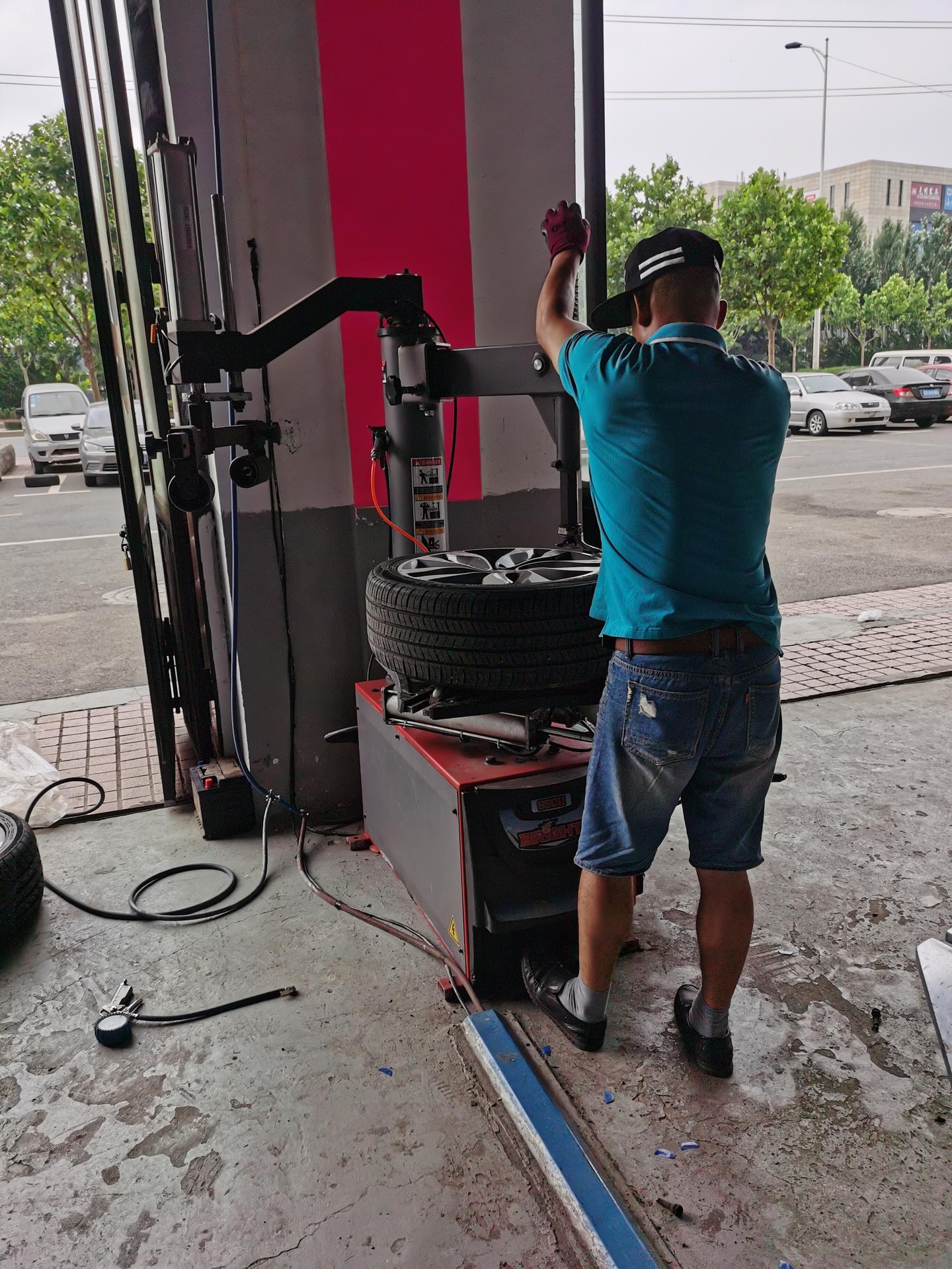 多机构上调途虎-W（9690）目标价最高至25港元涨幅30%