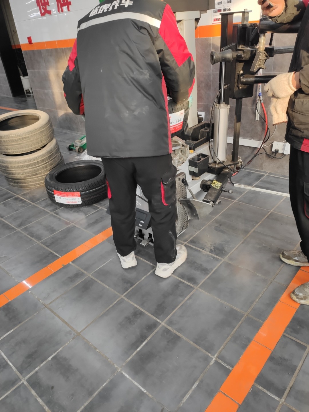 多机构上调途虎-W（9690）目标价最高至25港元涨幅30%