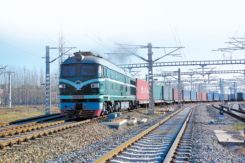 霍尔果斯口岸今年通行中欧（中亚）班列已超6600列