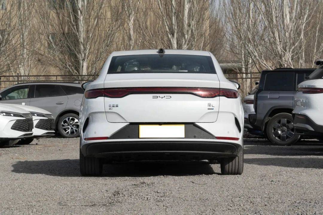 高端配置下放 比亚迪秦L欲借纯电版车型重回月销3万时代