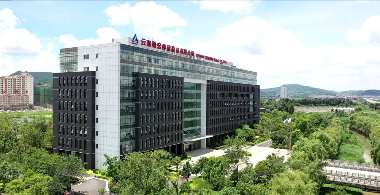 中上协：上半年光模块上市公司净利润翻倍、PCB上市公司净利润增长近50%