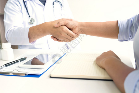 华人健康：已成立专门的商保业务部门