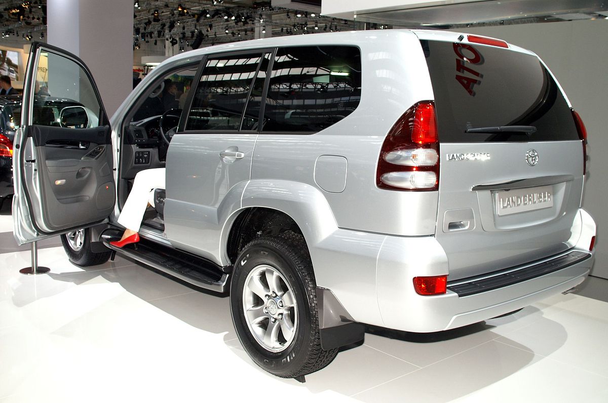 阿联酋电动汽车保险费用下降