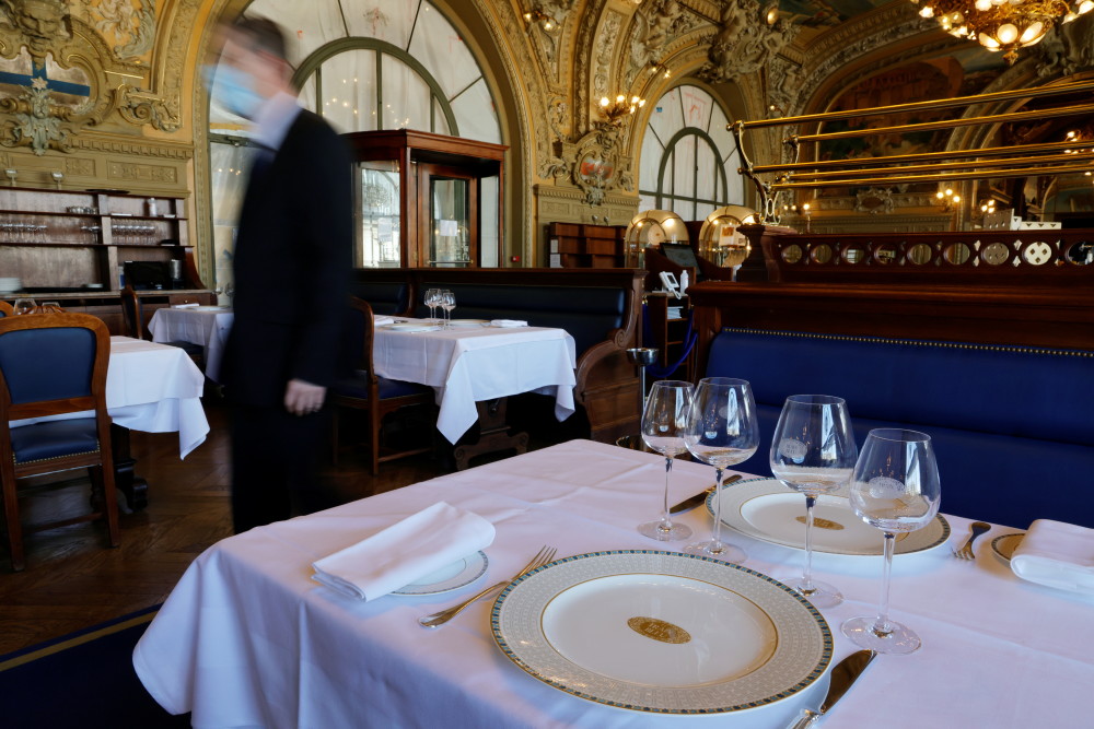 法国政府又要垮台？行业大罢工在即，“债券义勇军”正盘旋