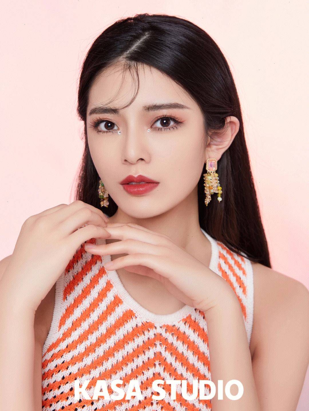 国货美妆争夺“腰部”座次