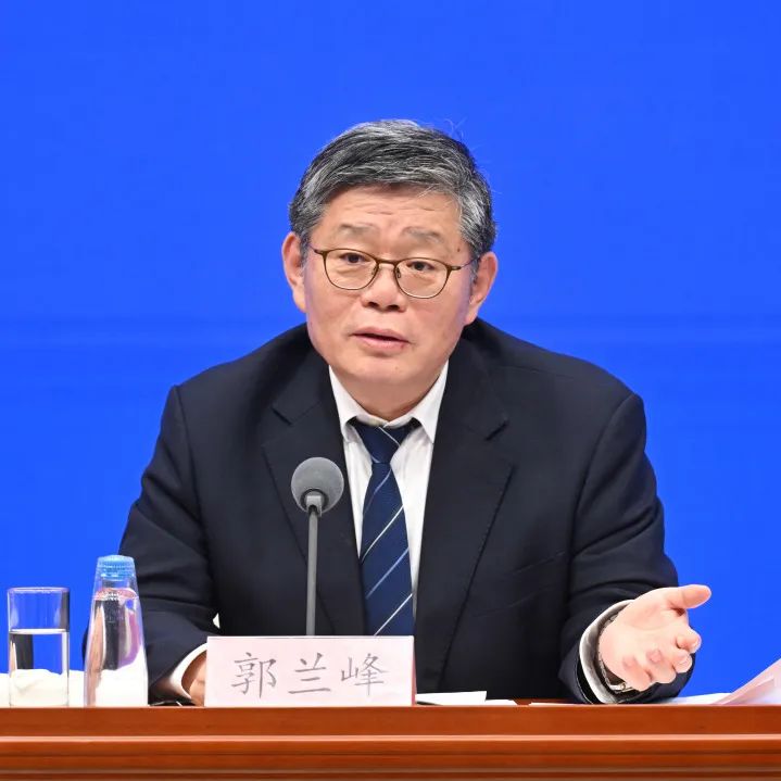 今日看点｜国新办举行国务院政策例行吹风会，介绍《关于释放体育消费潜力进一步推进体育产业高质量发展的意见》有关情况