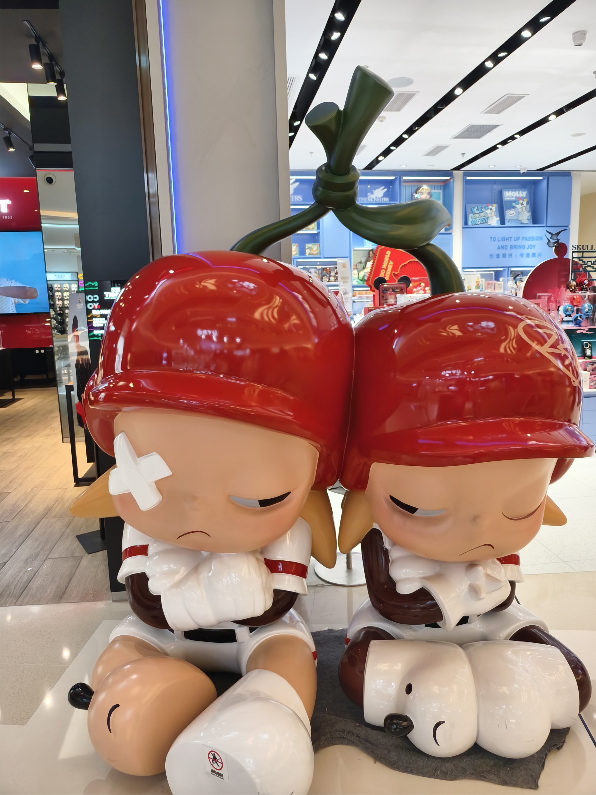 智媒关注Labubu玩偶引爆全球消费热潮